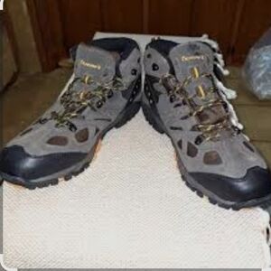 BearPaw Men's Black and Gray Athletic Shoes